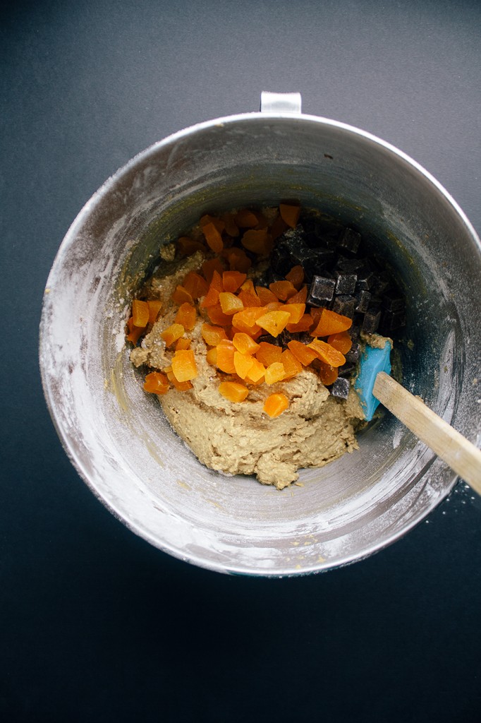 Dark Chocolate & Apricot Oatmeal Cookies