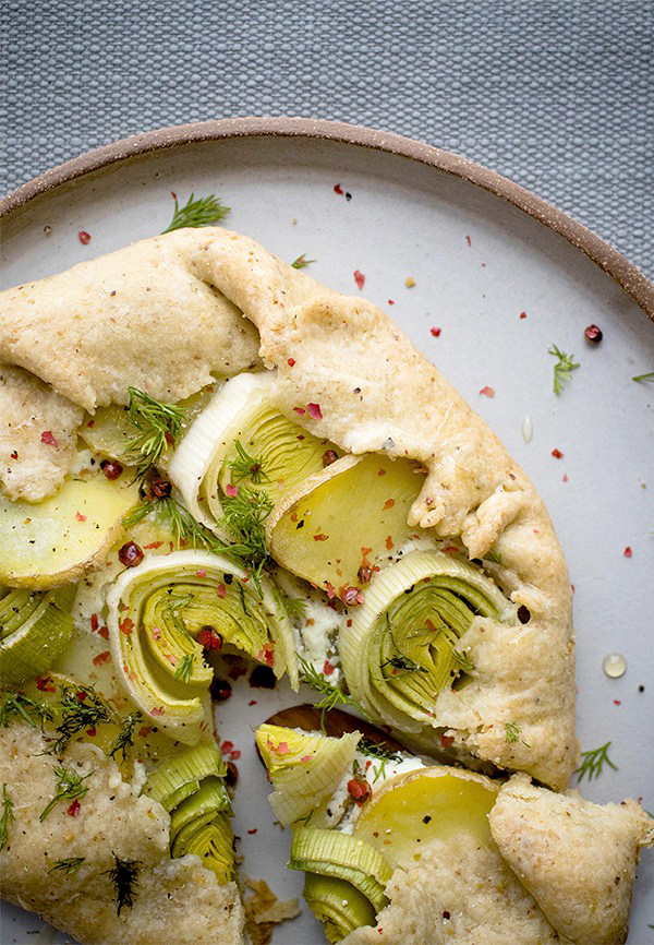 mini-goat-cheese-leek-potato-spring-galettes-with-pistachio-crusts1