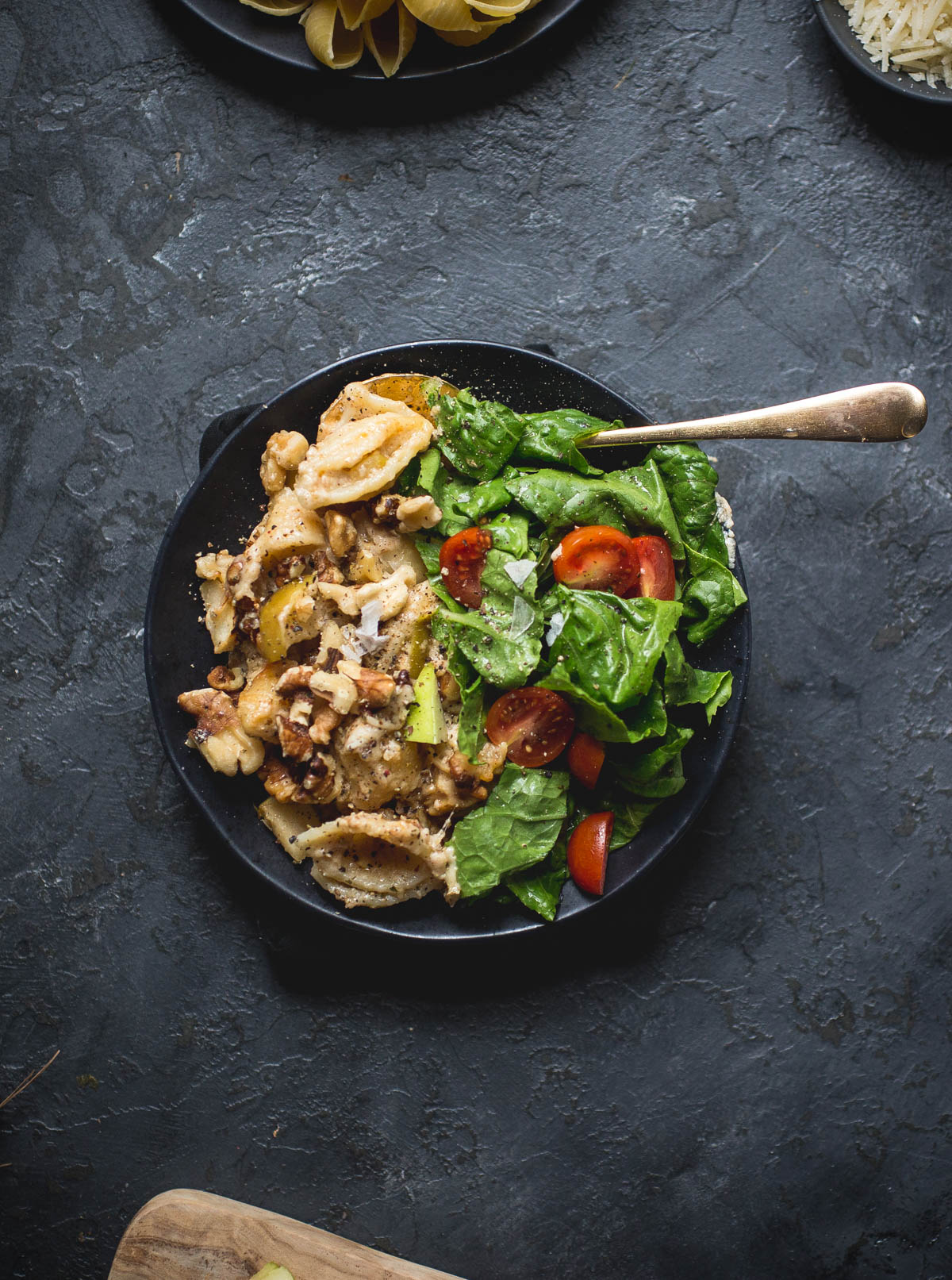 Walnut-Crusted Brie Mac and Cheese with Apples