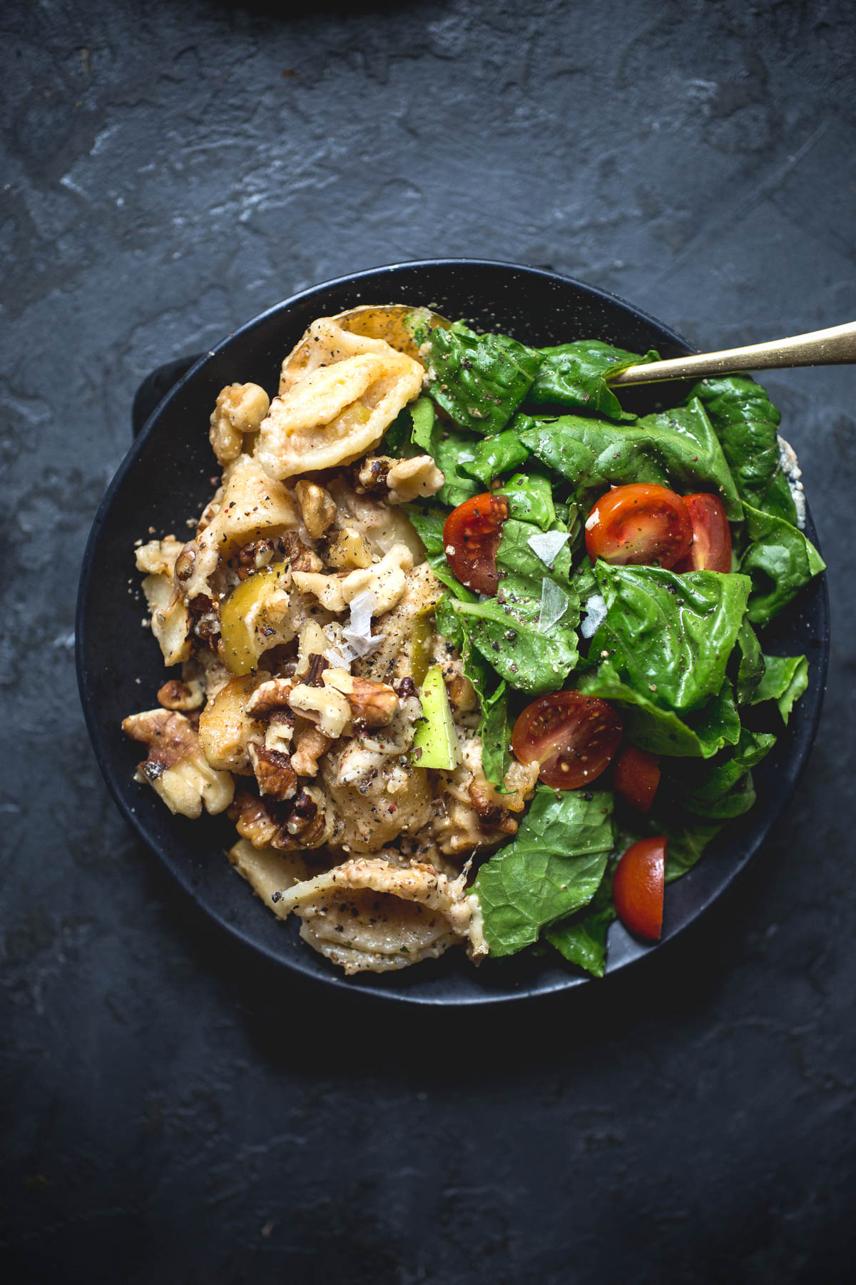 Walnut-Crusted Brie Mac and Cheese with Apples