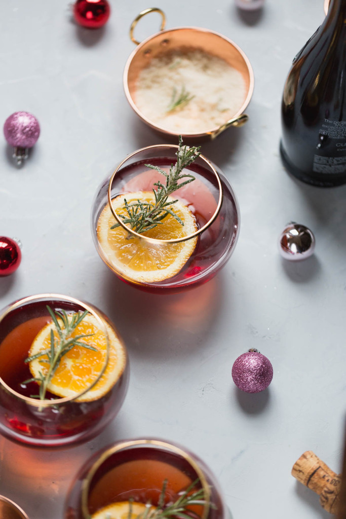 champagne holiday cocktail recipe