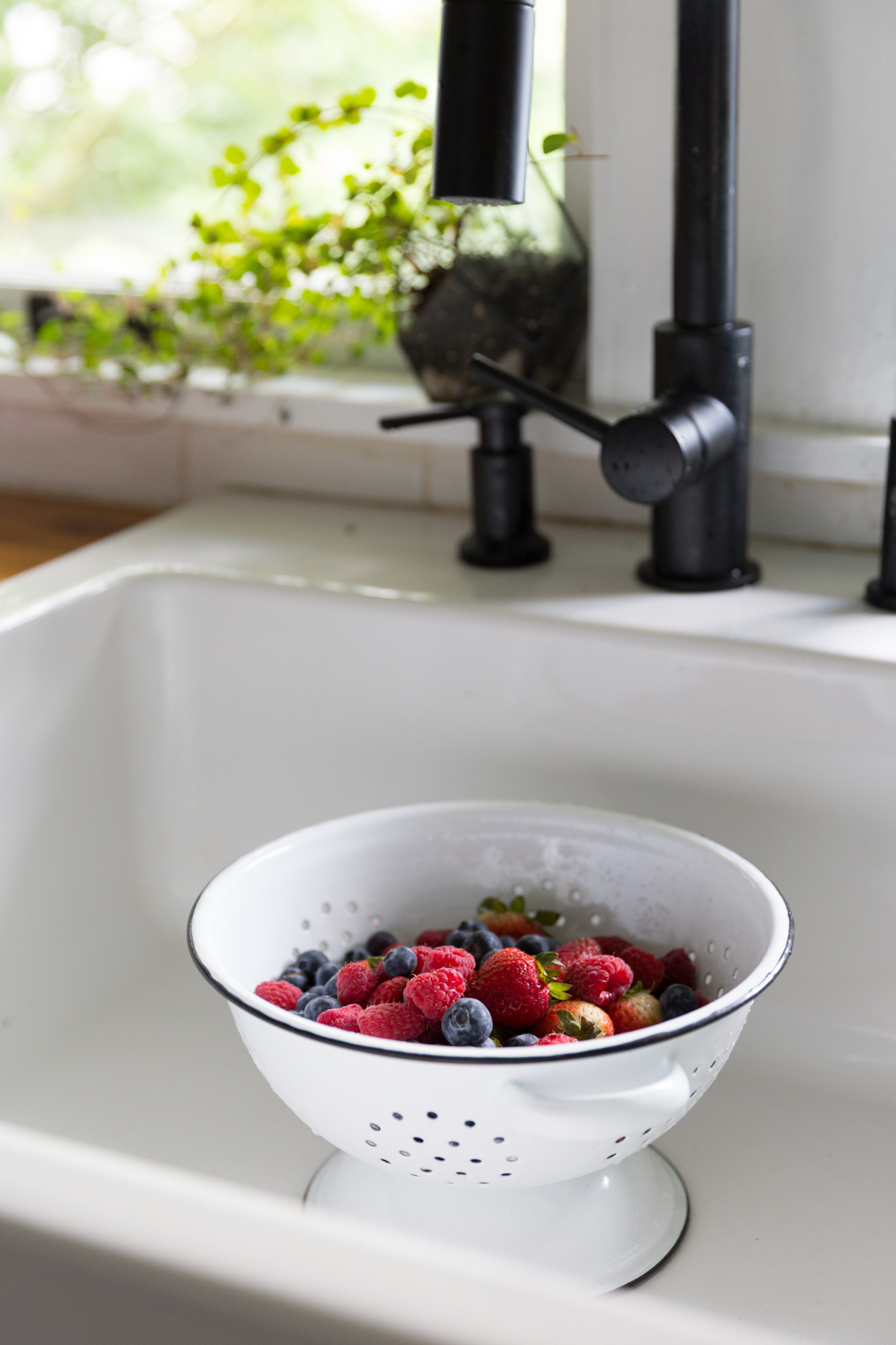 Fruit Salad with Tahini Granola and Creamy Yogurt