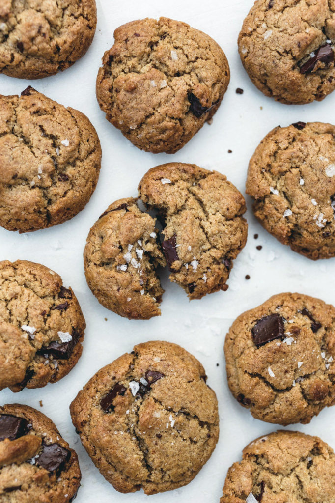 tahini chocolate chip cookies