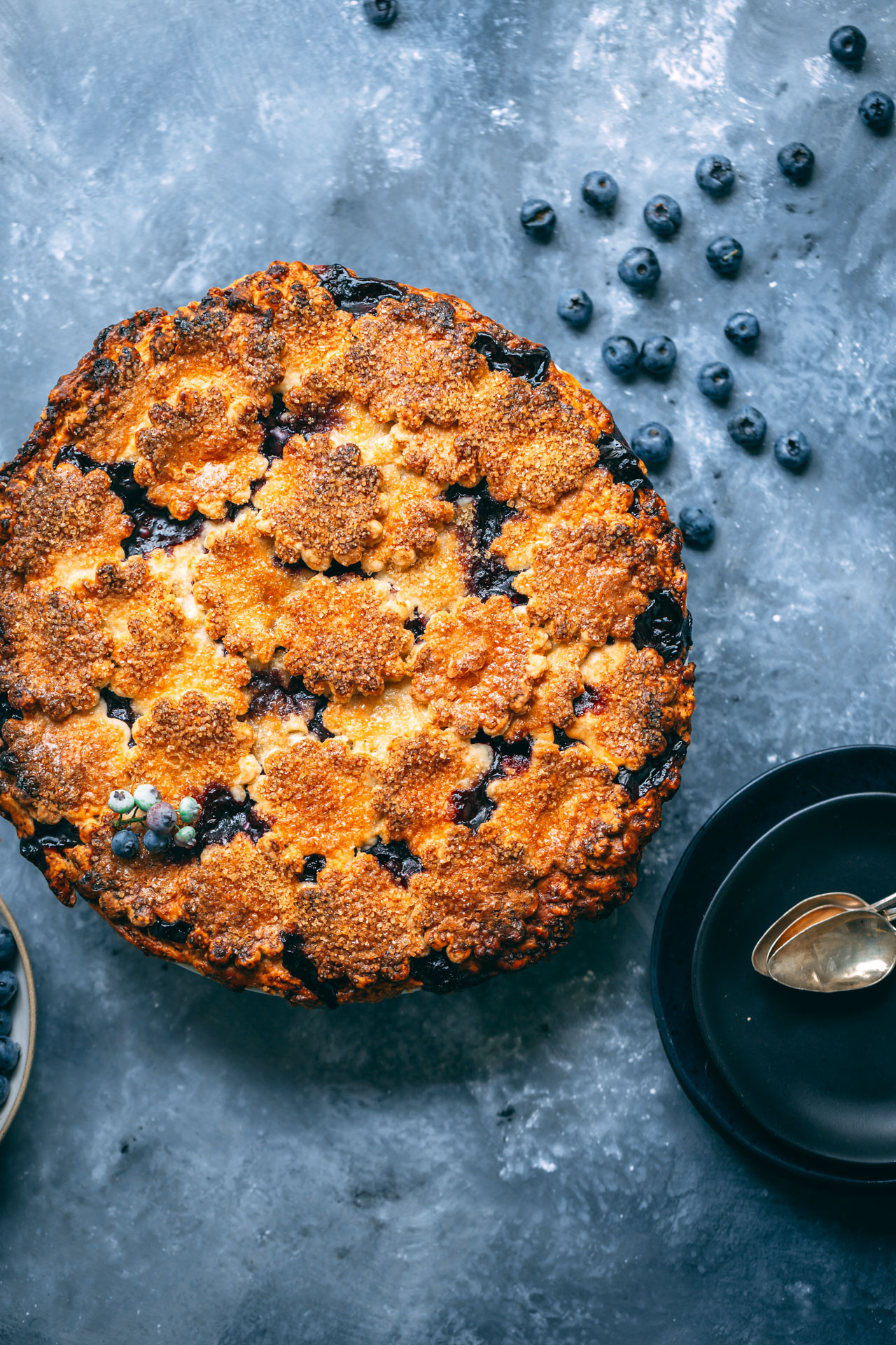 fresh blueberry pie