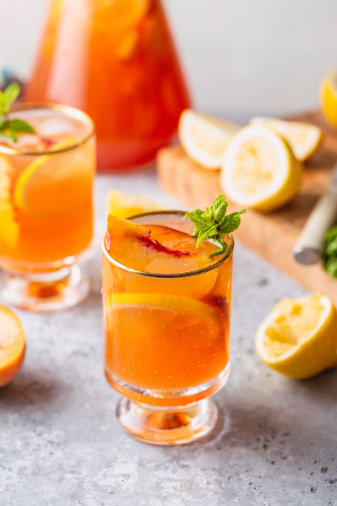 Peach iced Tea Lemonade in two glasses