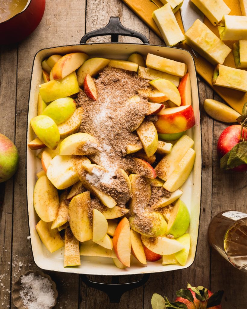 apples with cinnamon and spices