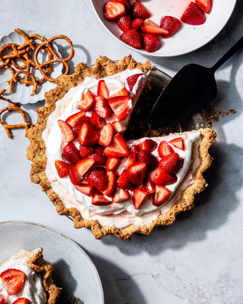 strawberry cheesecake ice cream pie